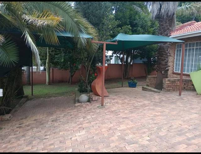 4 BEDROOM HOUSE FOR SALE IN NOORDHEUWEL